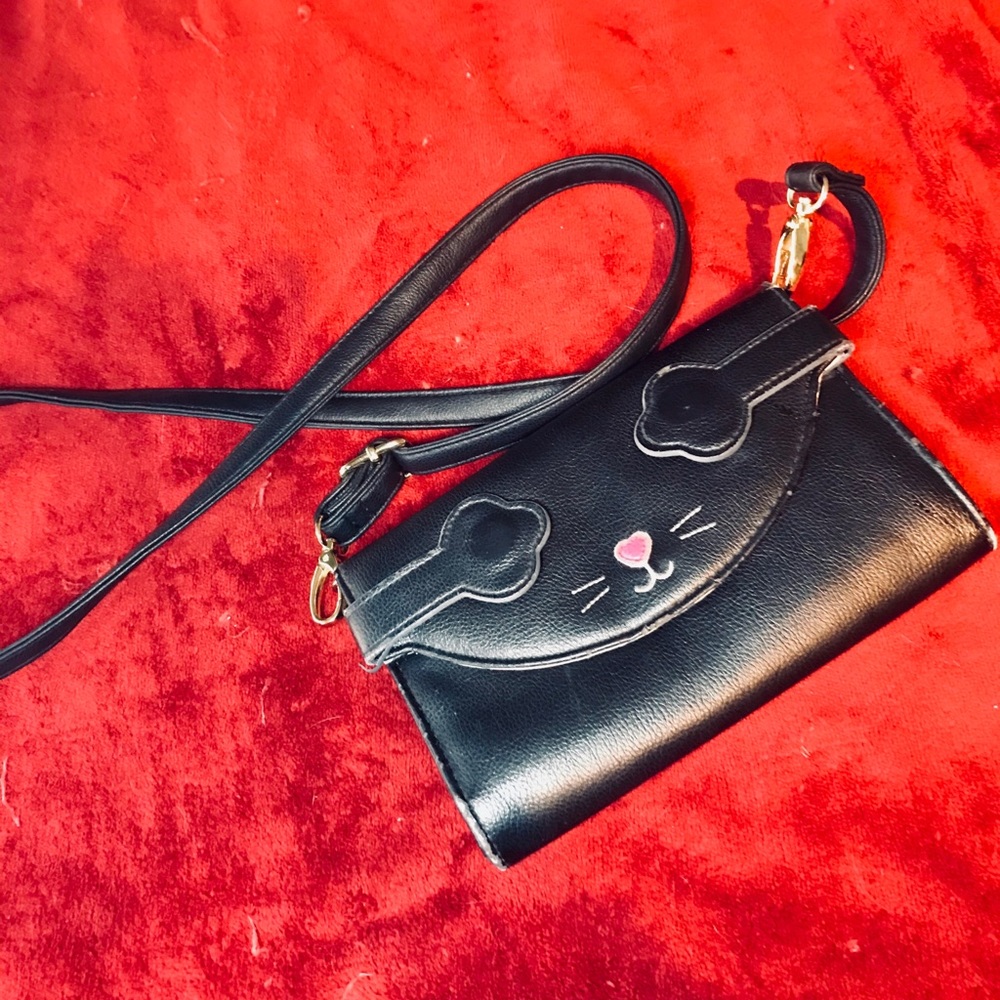 Luv Betsy Black Purse Wallet with strap